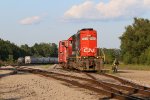 The engineer carries his grip to the 5931 before beginning the evening chores of the L549 job